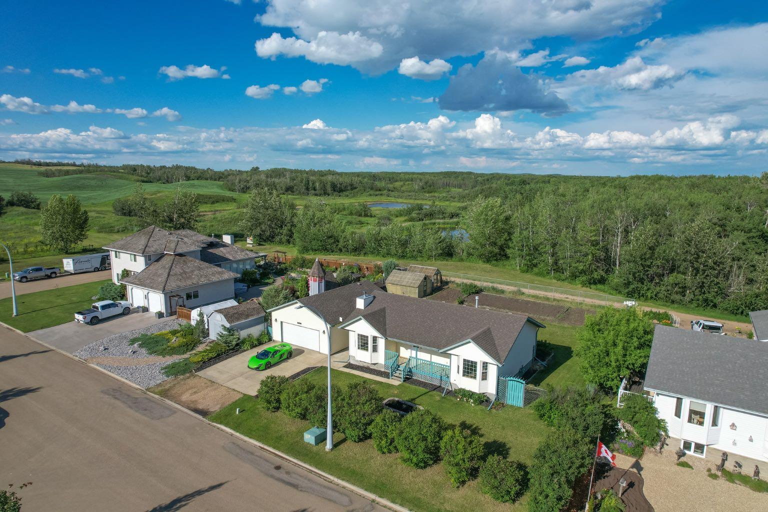 5511 52 Street, Bashaw, AB T0B 0H0