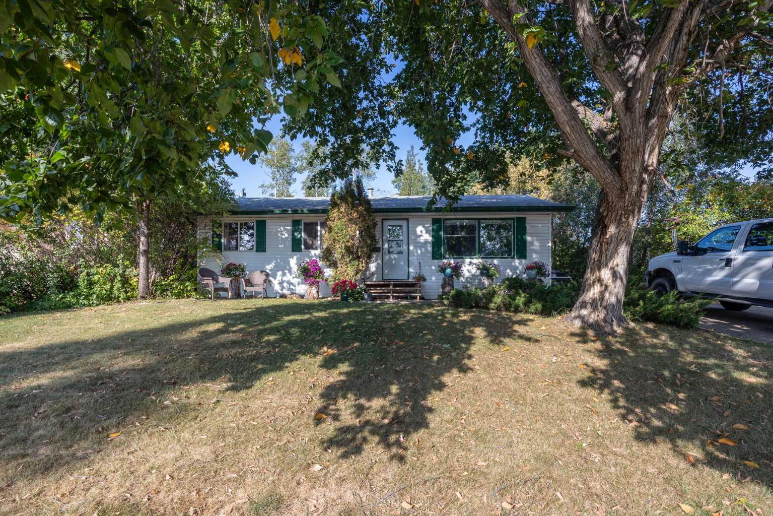 54 Birch Rd, Fort Mcmurray, AB T9H 1J7