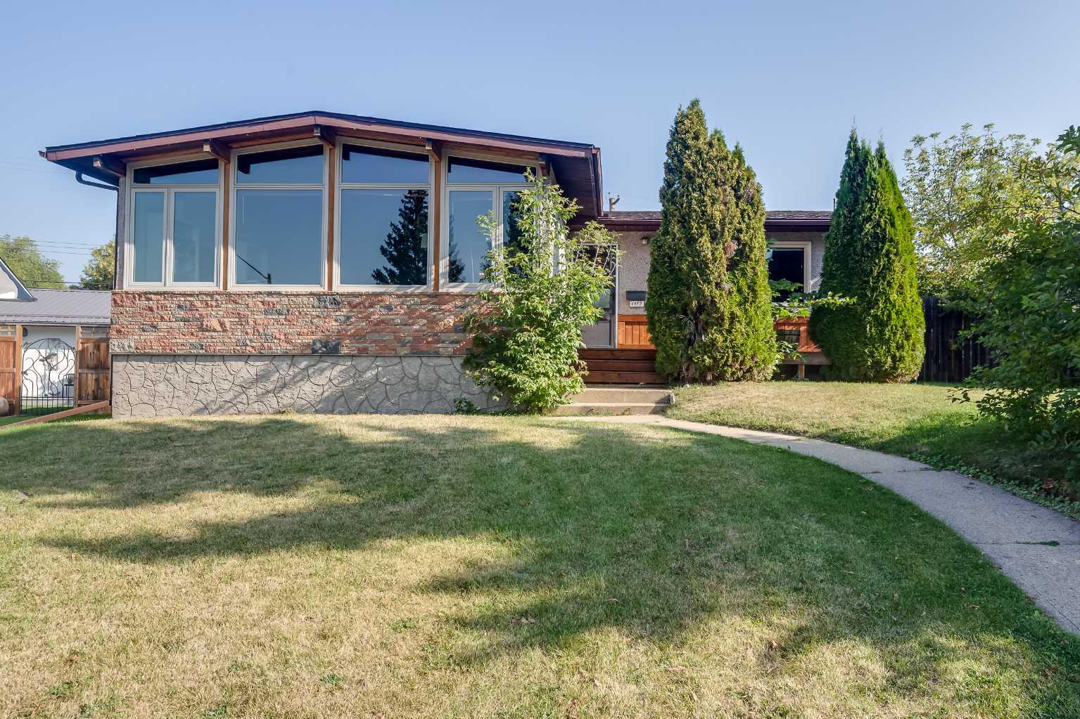 39 Street Unit 4912, Innisfail, AB T4G 1J2