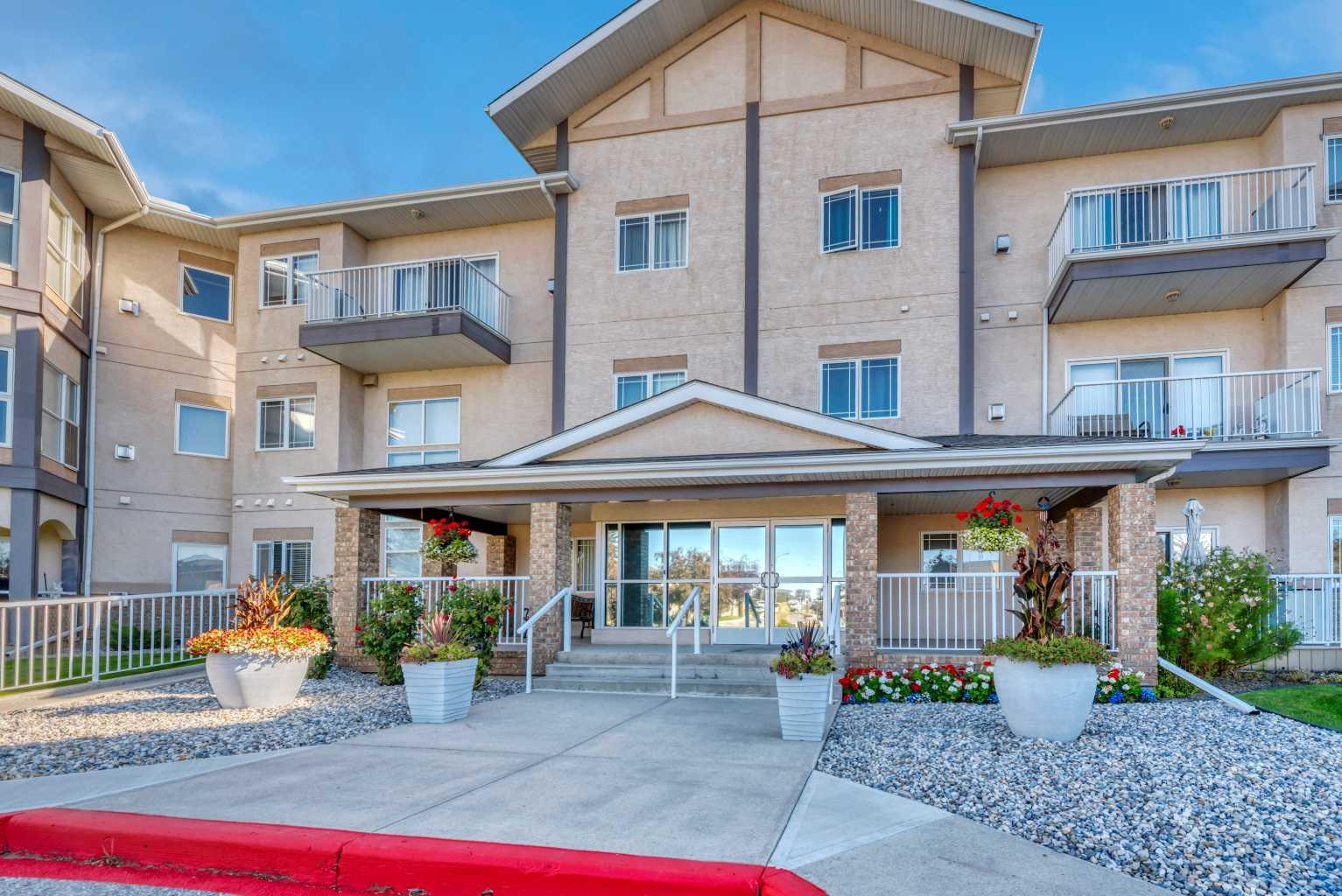 43 Westlake Circle Unit 112, Strathmore, AB T1P 1T6