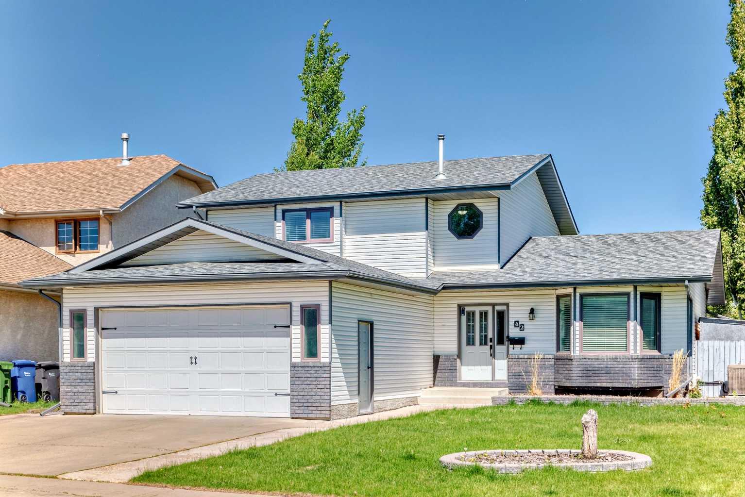 42 Denmark Cres, Red Deer, AB T4R 2K4