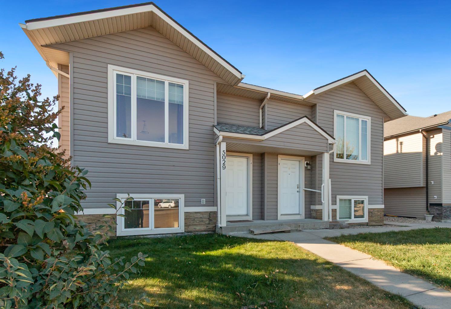 5029 48 Street #a, Olds, AB T4H 1H3