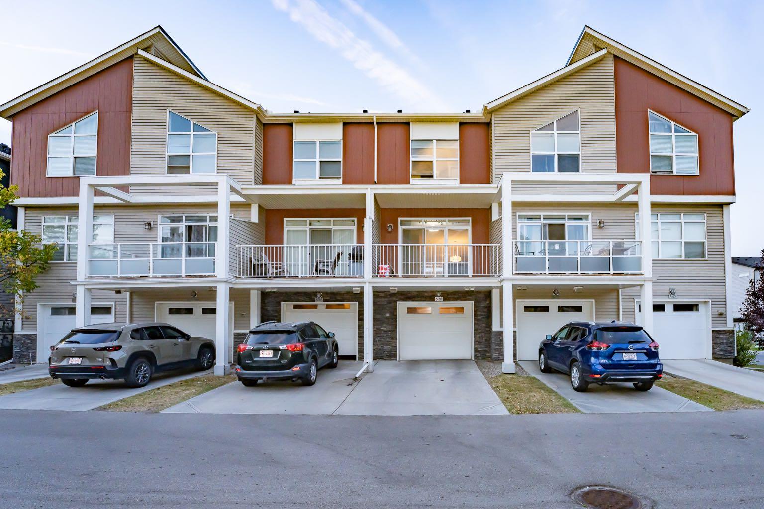 638 Redstone Vw NE, Calgary, AB T3N 0M9