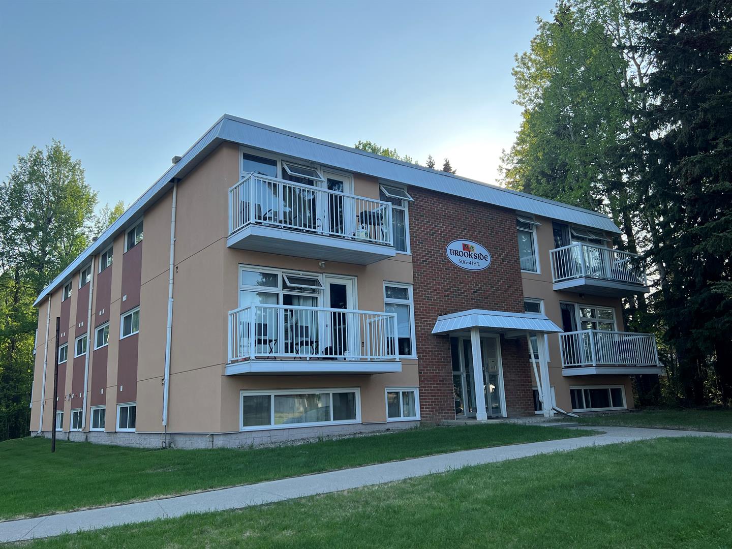 506 41 Street Unit 11, Edson, AB T7E 1A2