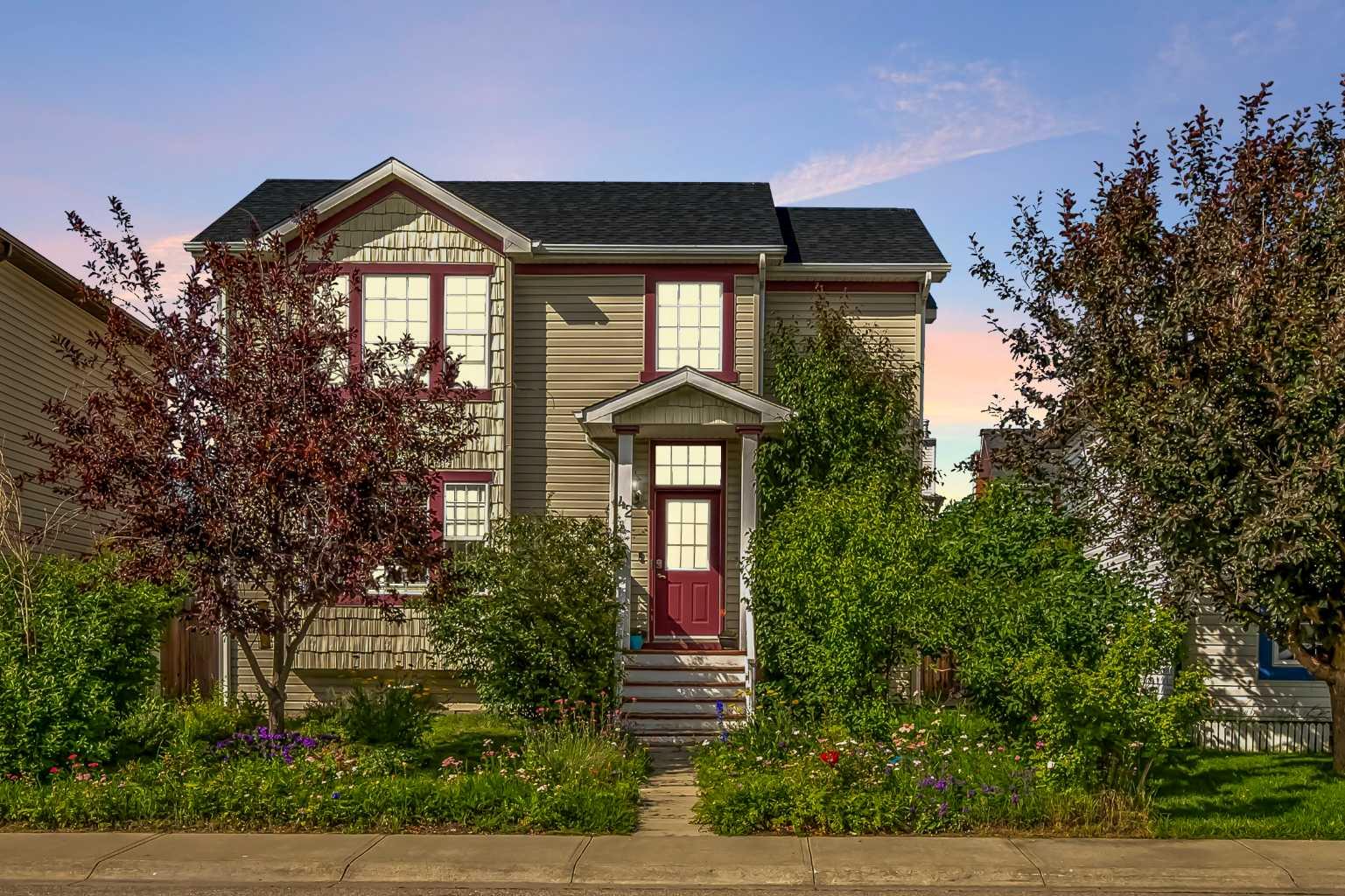 42 Marthas Haven Mnr NE, Calgary, AB T3J 3X8