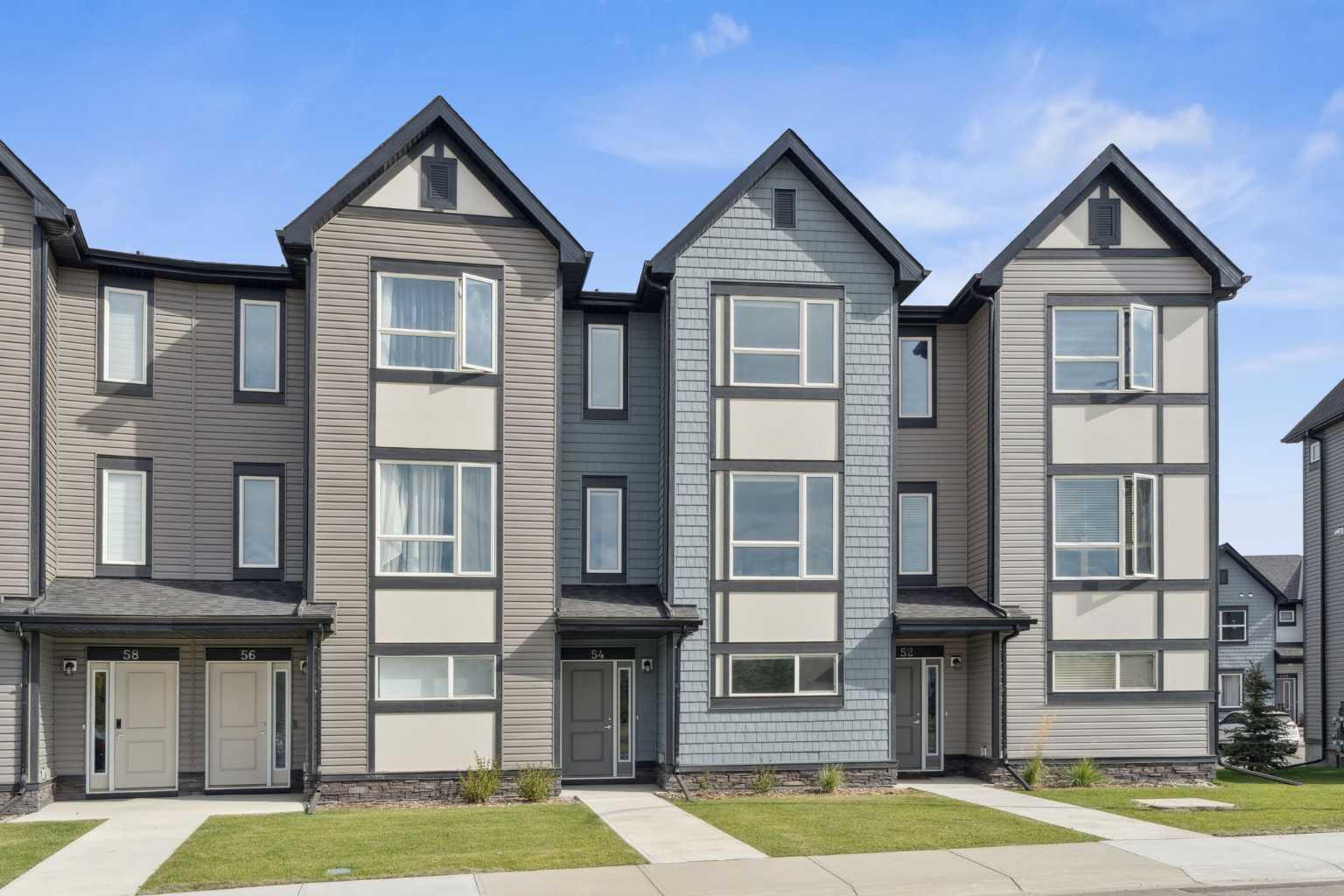 54 Evanscrest Mnr NW, Calgary, AB T3P 2A3