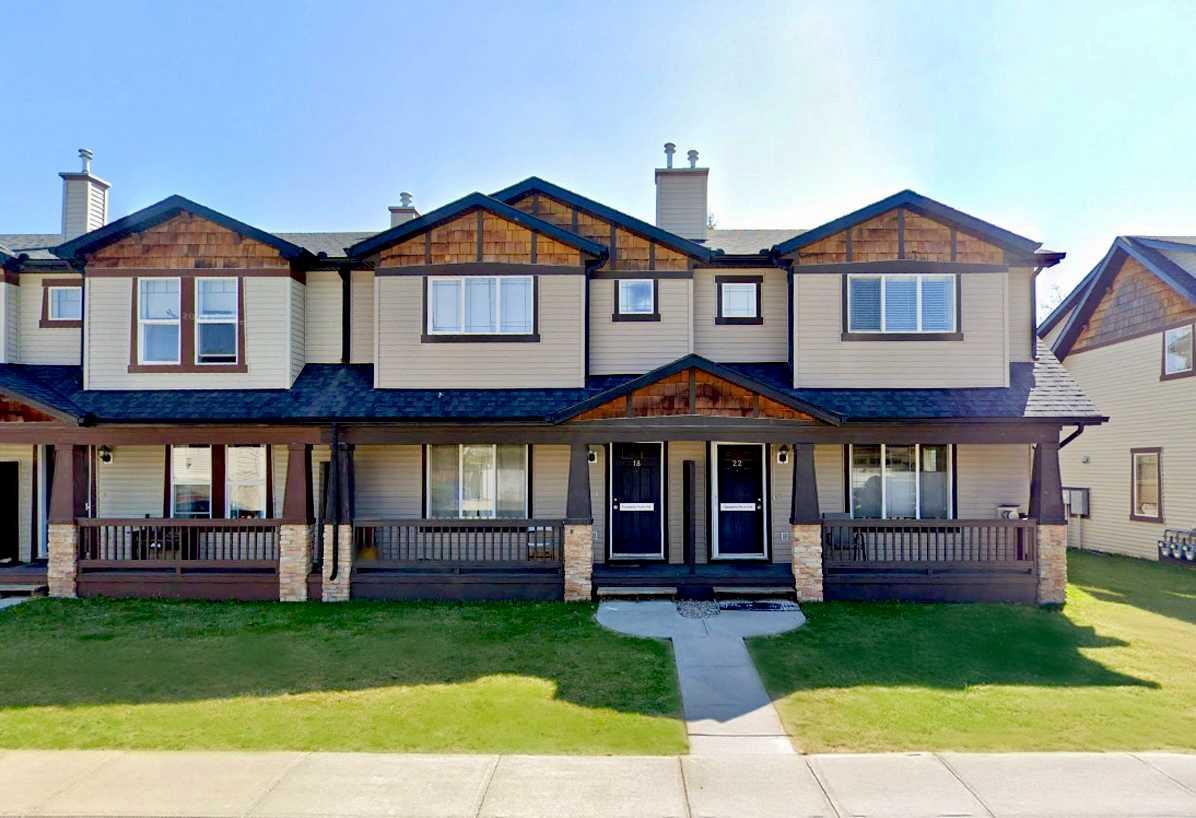 18 Panatella Park NW, Calgary, AB T3K 6K4