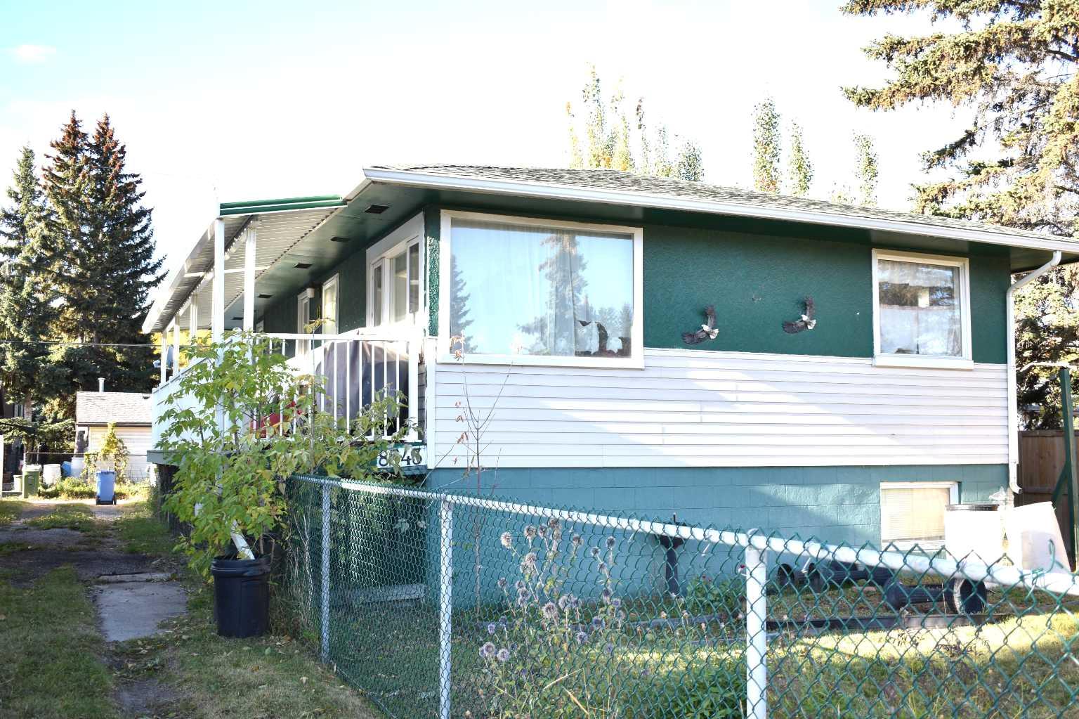 8543 Bowness Rd NW, Calgary, AB T3B 0H8