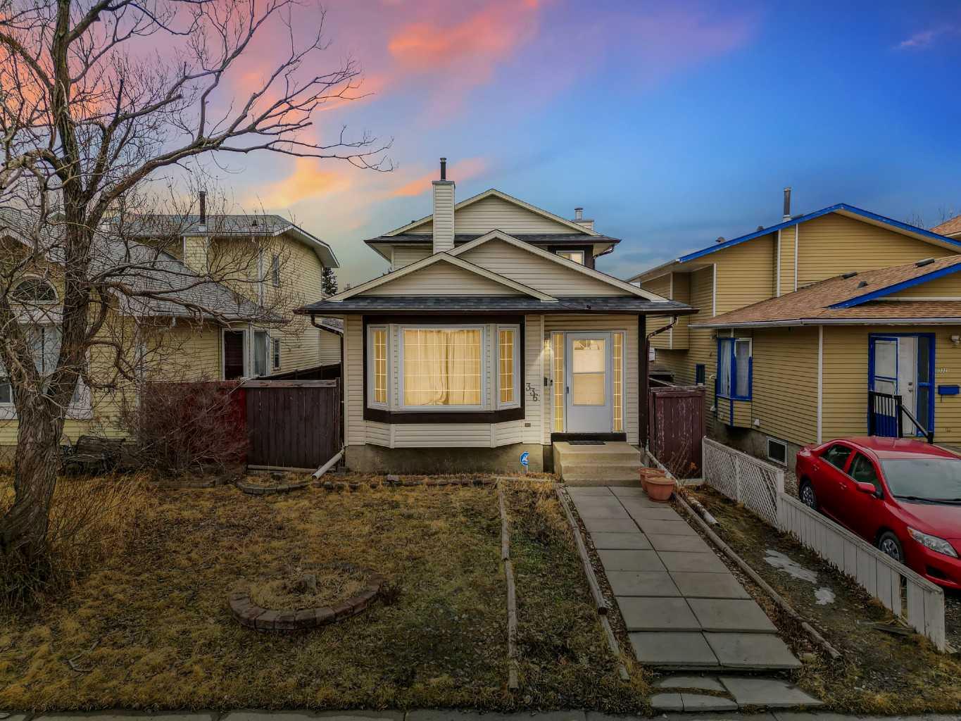336 Whitworth Way NE, Calgary, AB T1Y 6E4