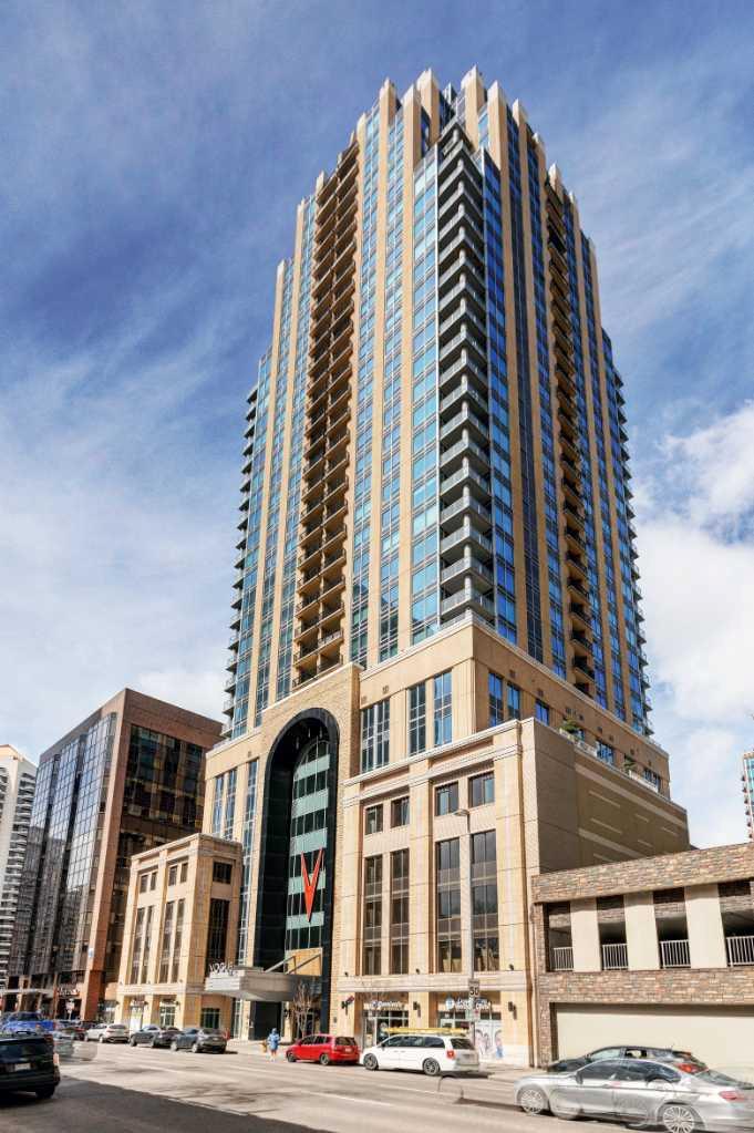 930 6 Avenue Sw Unit 2108, Calgary, AB T2P 1J3