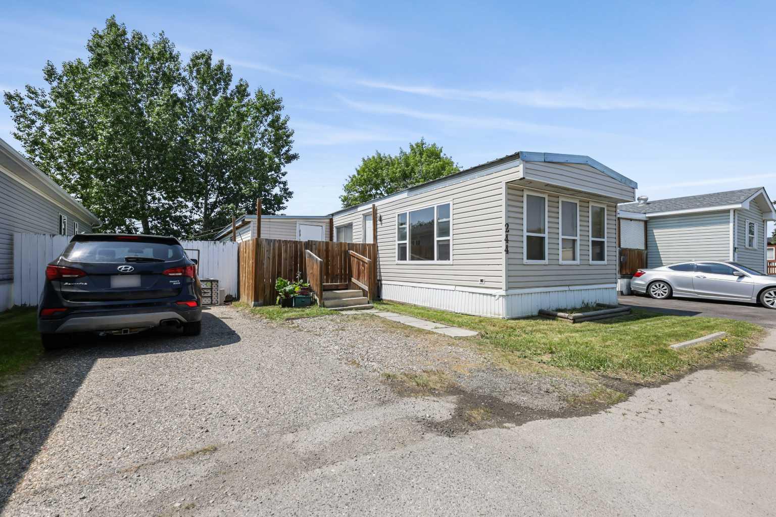 6220 17 Avenue Se Unit 244, Calgary, AB T2A 0W6