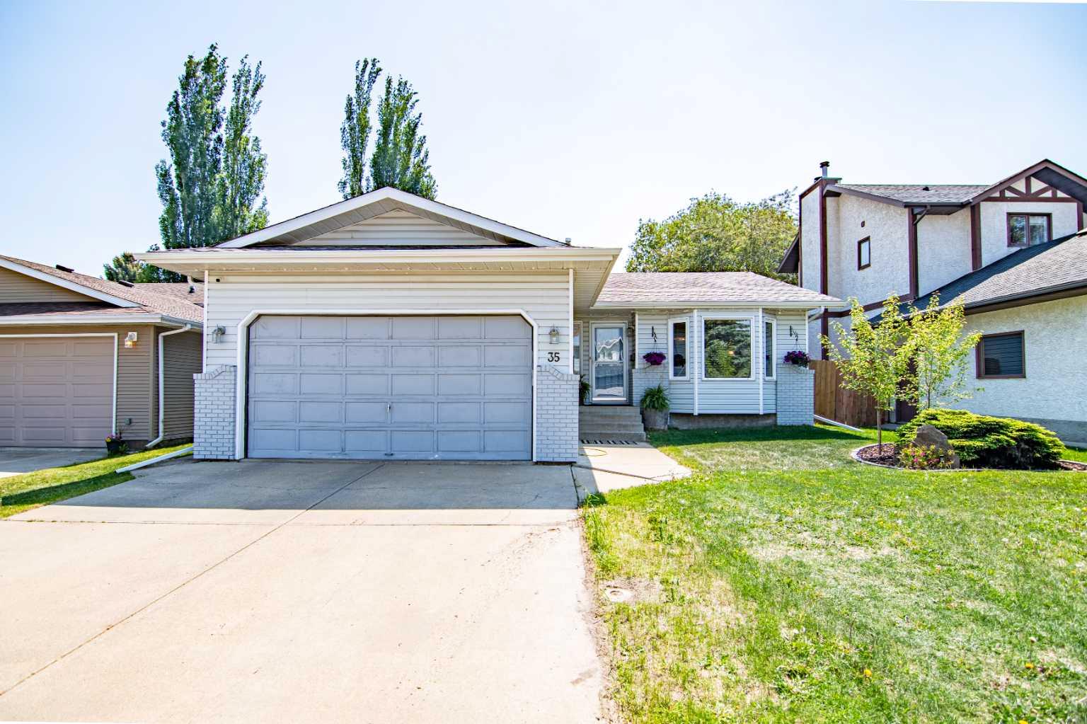 35 Eldridge Cres, Red Deer, AB T4R 2C9