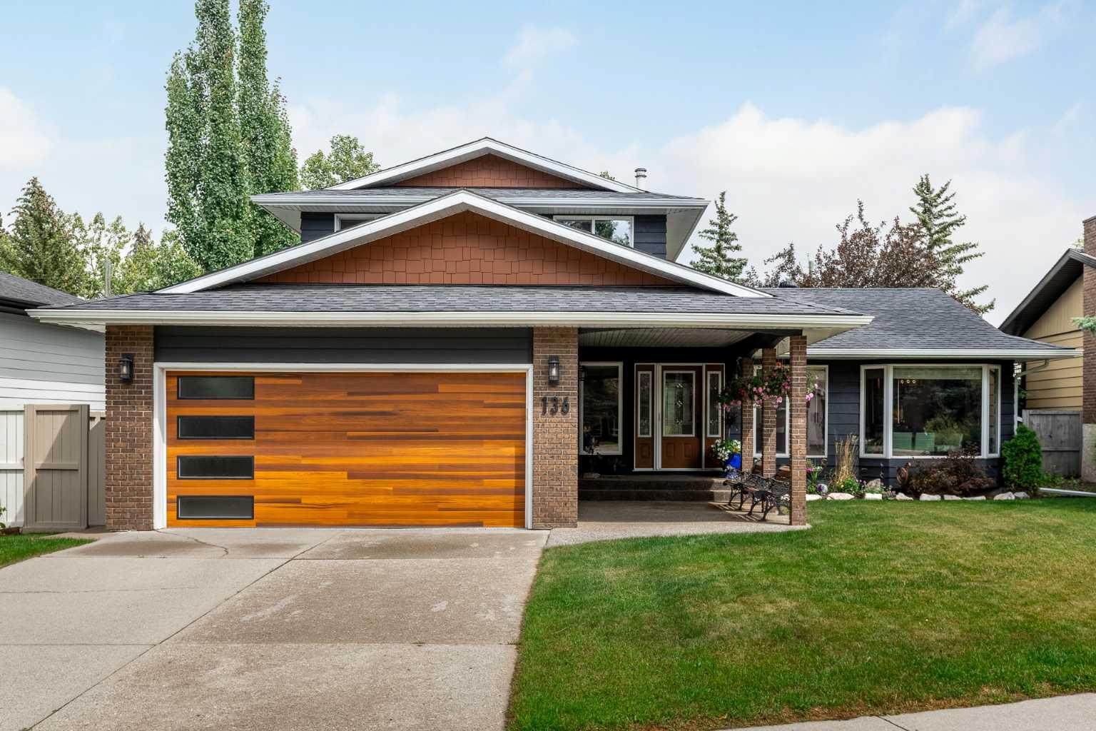 136 Parkland Pl SE, Calgary, AB T2J 3Y6