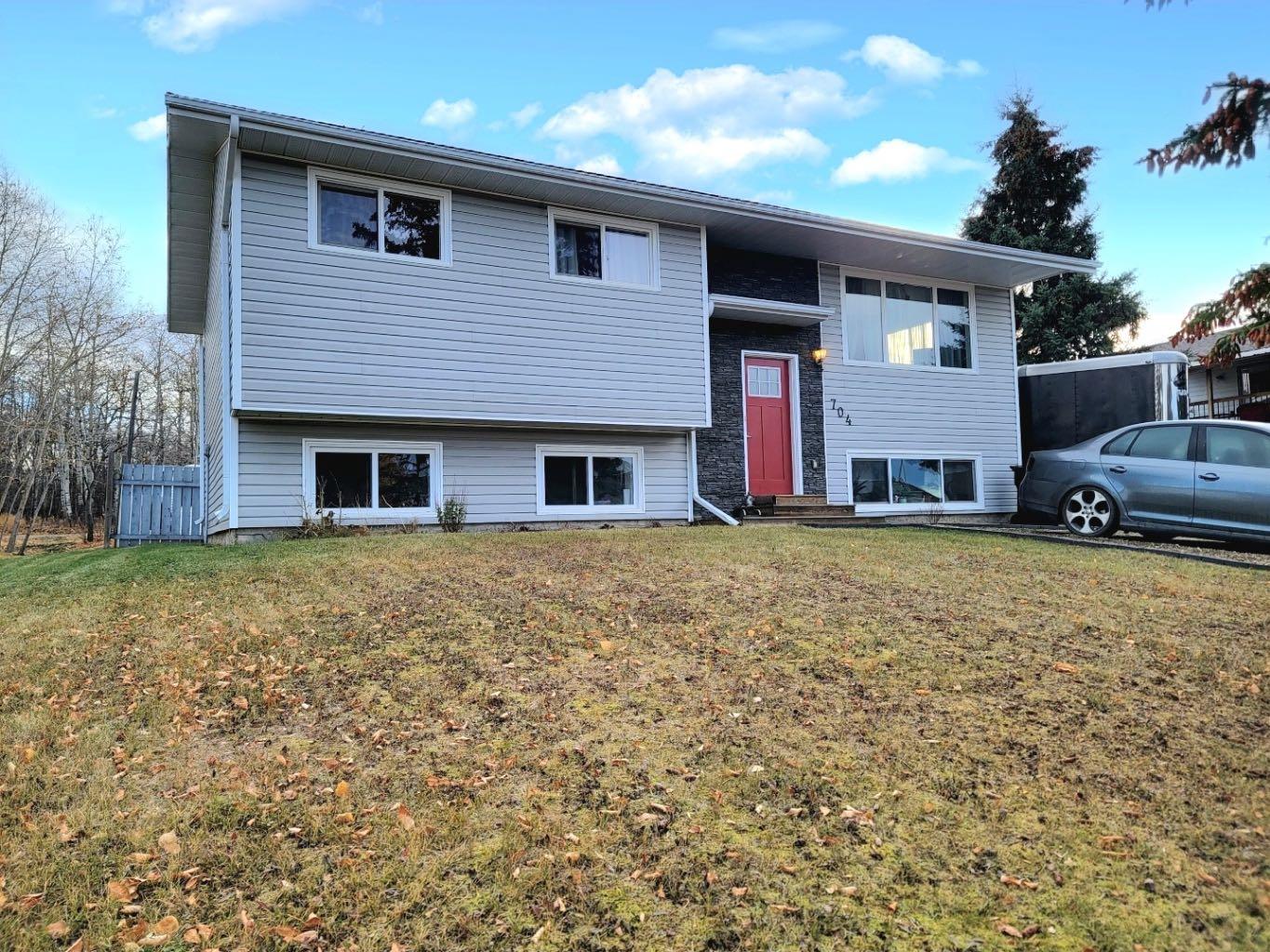 704 Alder Ave, Beaverlodge, AB T0H 0C0