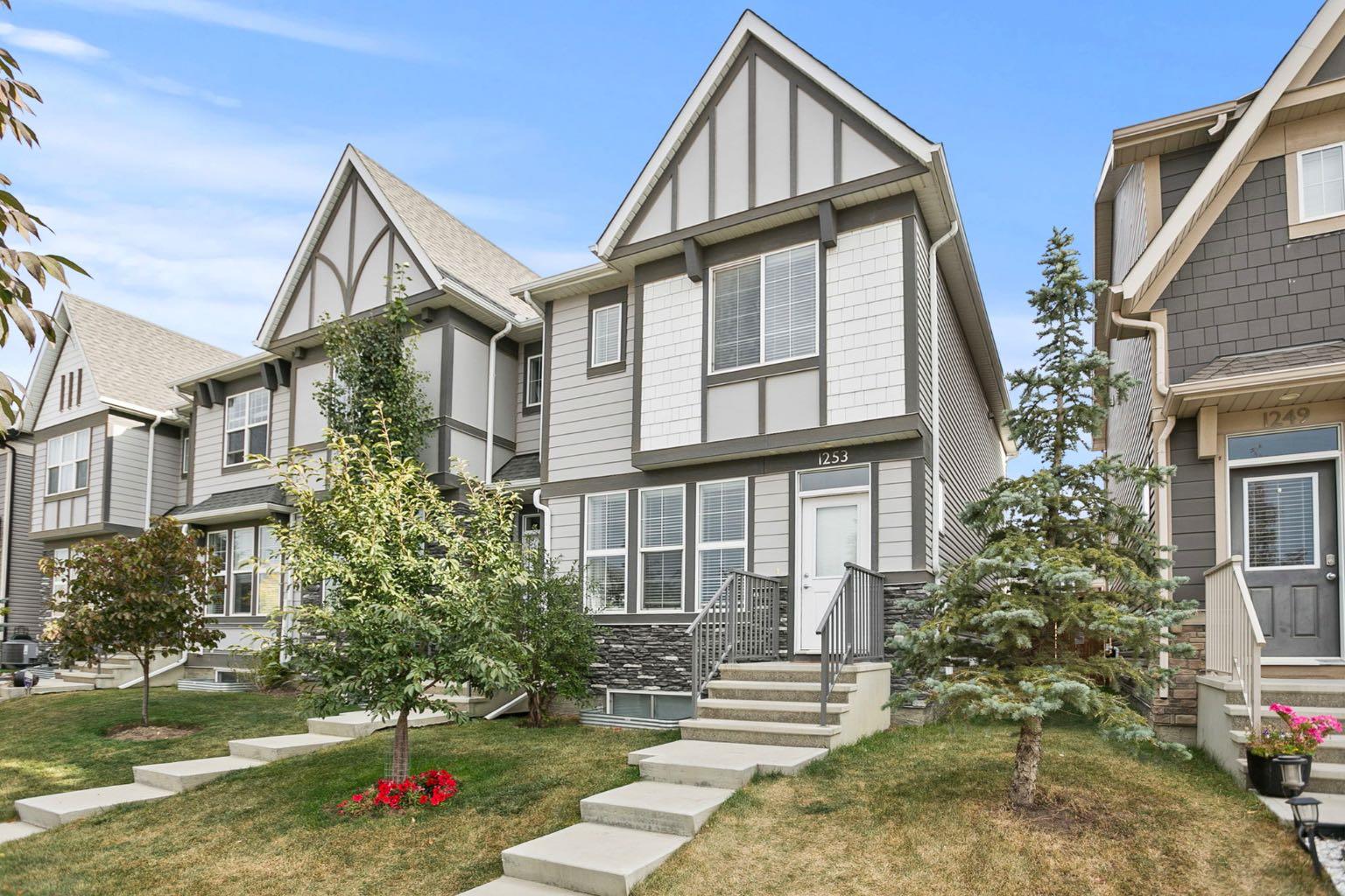 1253 Legacy Cir SE, Calgary, AB T2X 3C7
