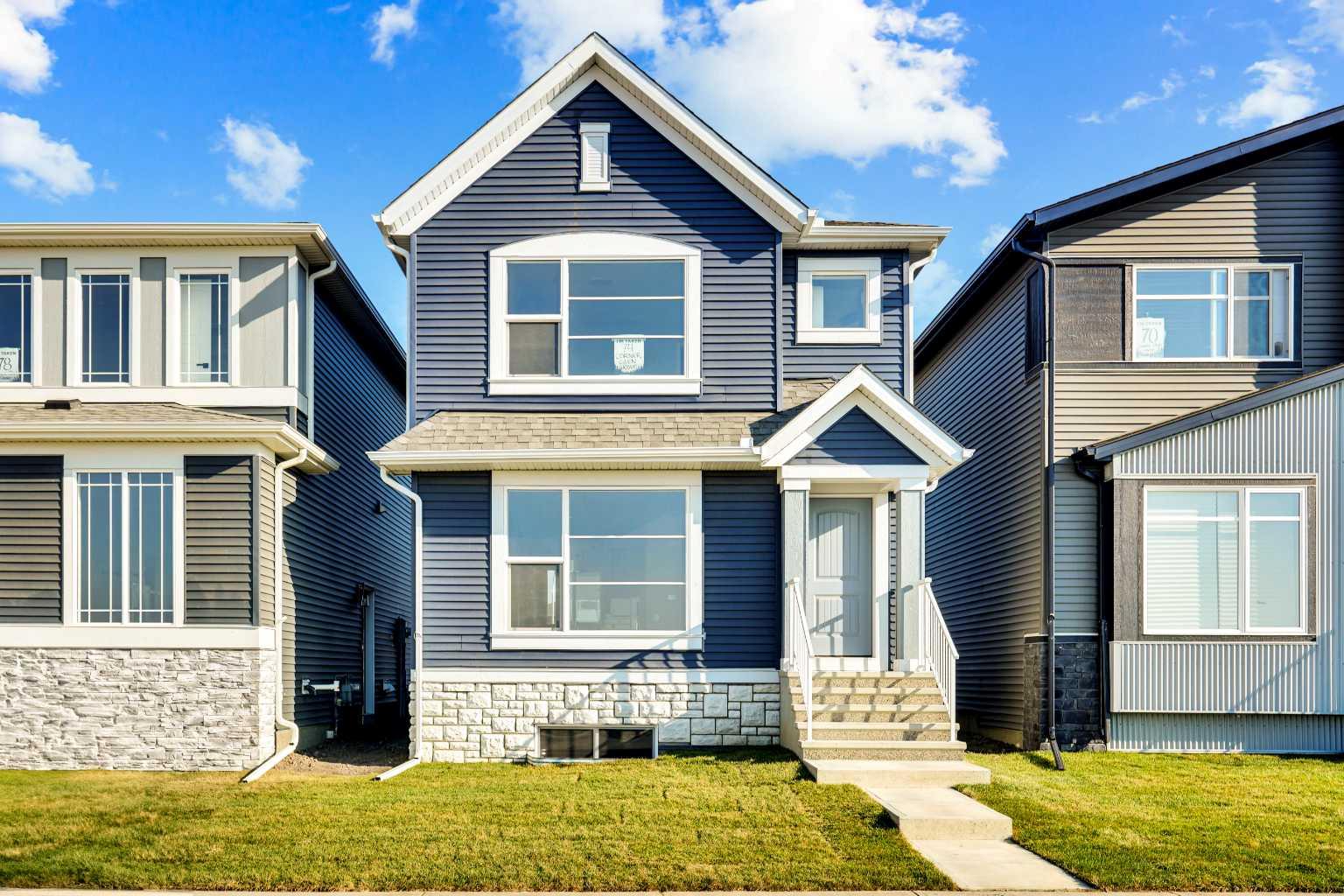 74 Corner Glen Grv NE, Calgary, AB T3N 2S9