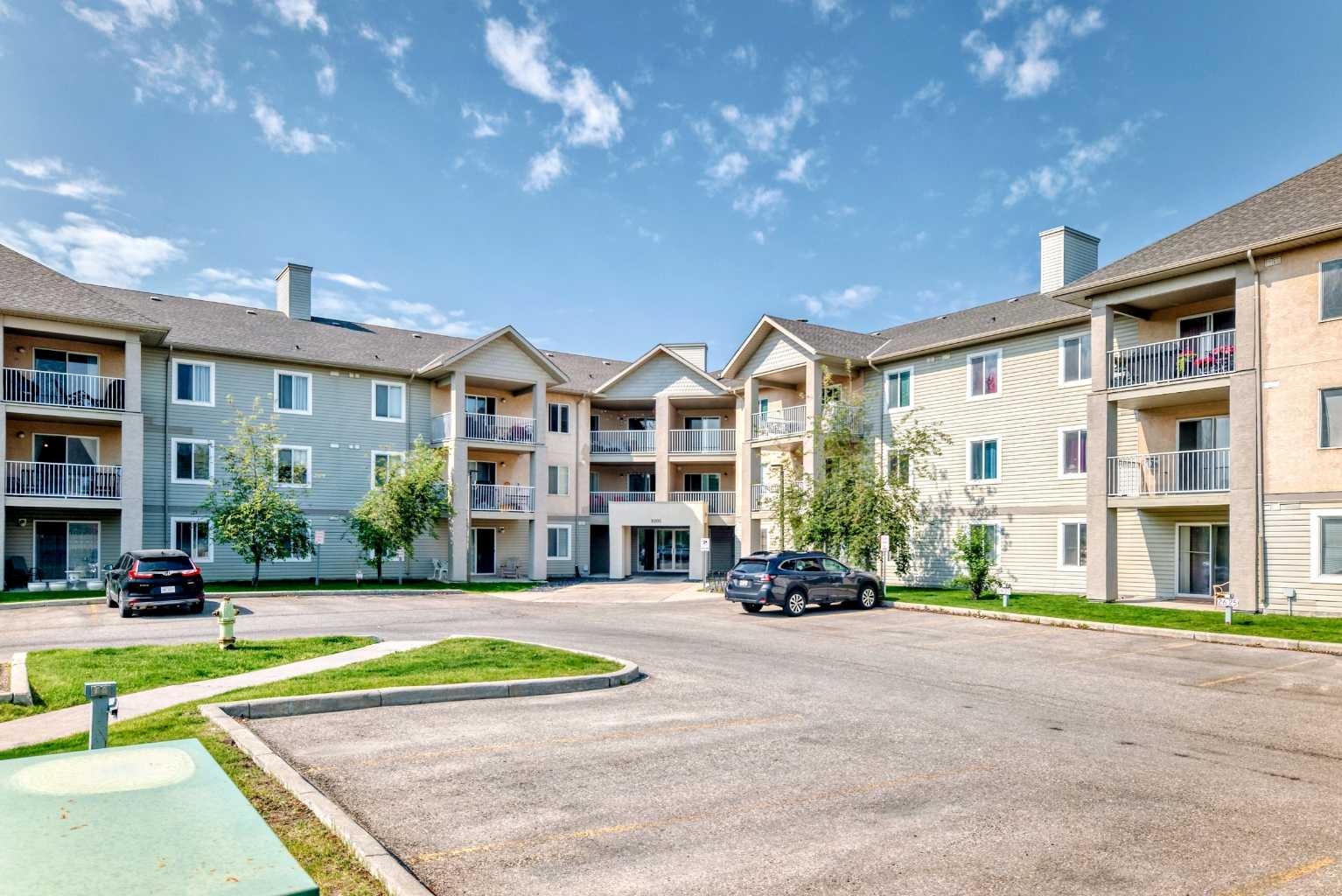 1000 Citadel Meadow Point Nw Unit 215, Calgary, AB T3G 5N5