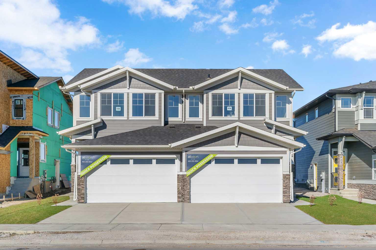 430 S Shore Dr, Chestermere, AB T1X 2Y6