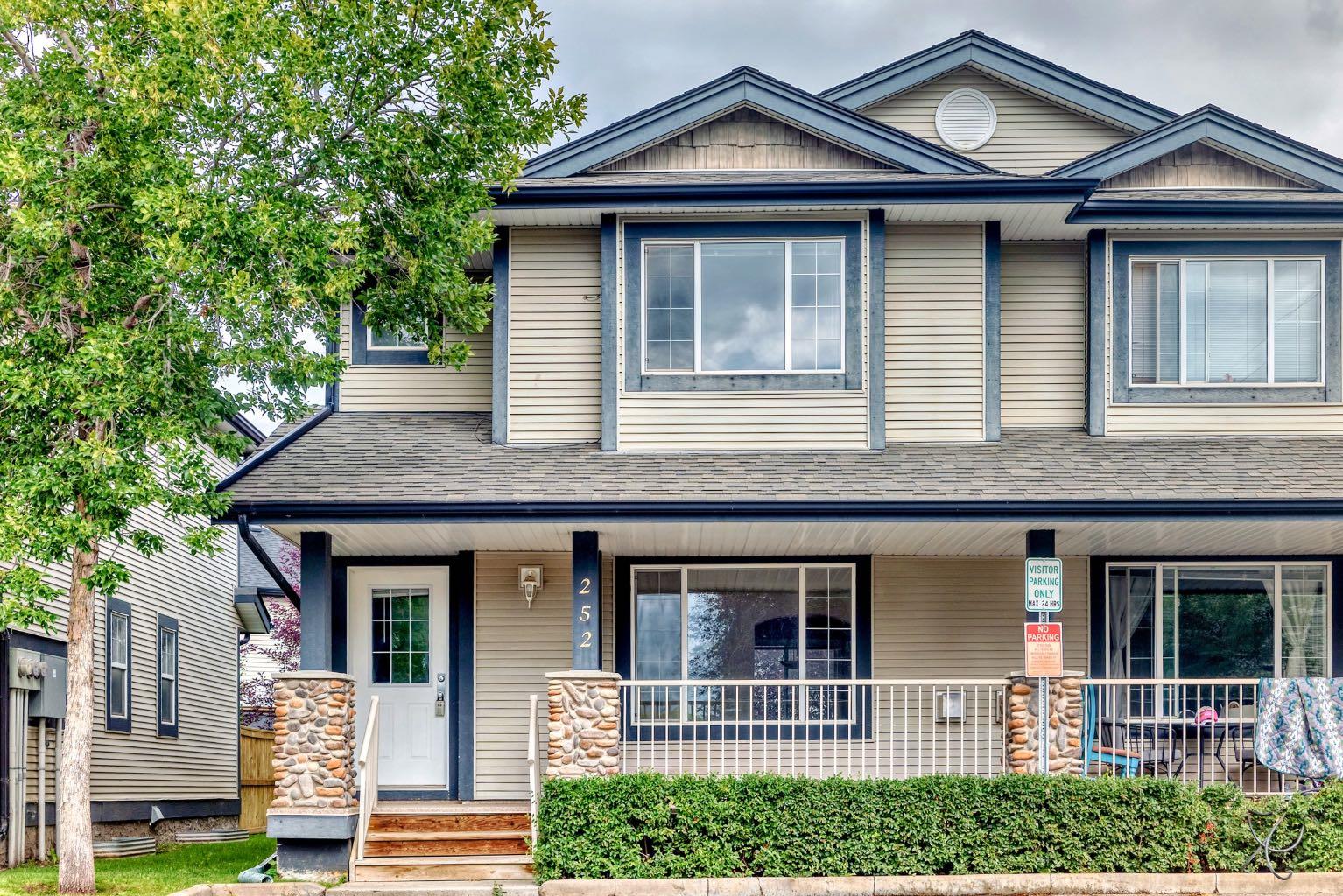 252 Stonemere Pl, Chestermere, AB T1X 1N0