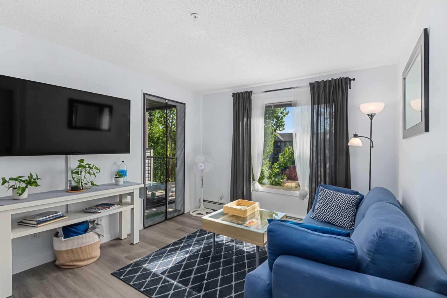 8 Bridlecrest Drive Sw Unit 1310, Calgary, AB T2Y 0H7