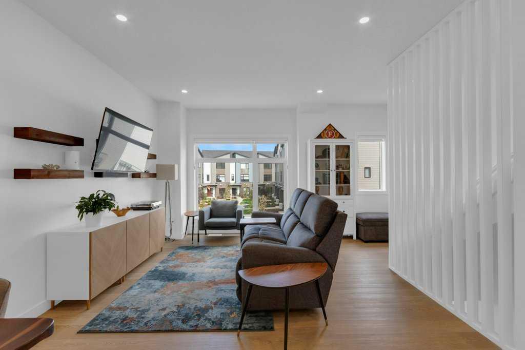 903 Mahogany Boulevard Se Unit 24, Calgary, AB T3M 3W9