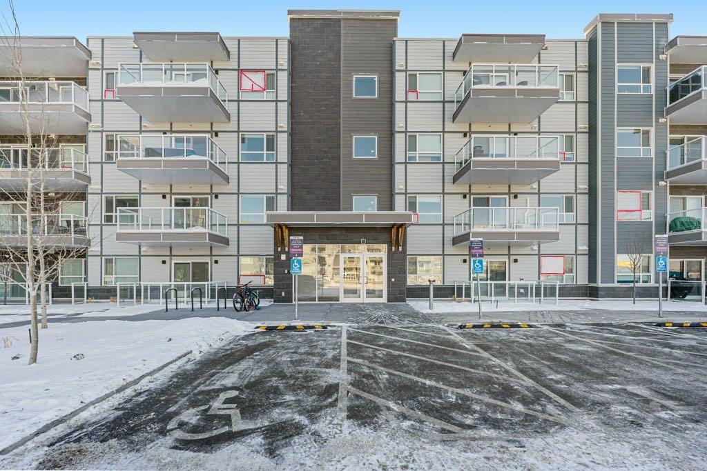 40 Carrington Plaza Nw Unit 319, Calgary, AB T3P 1X7