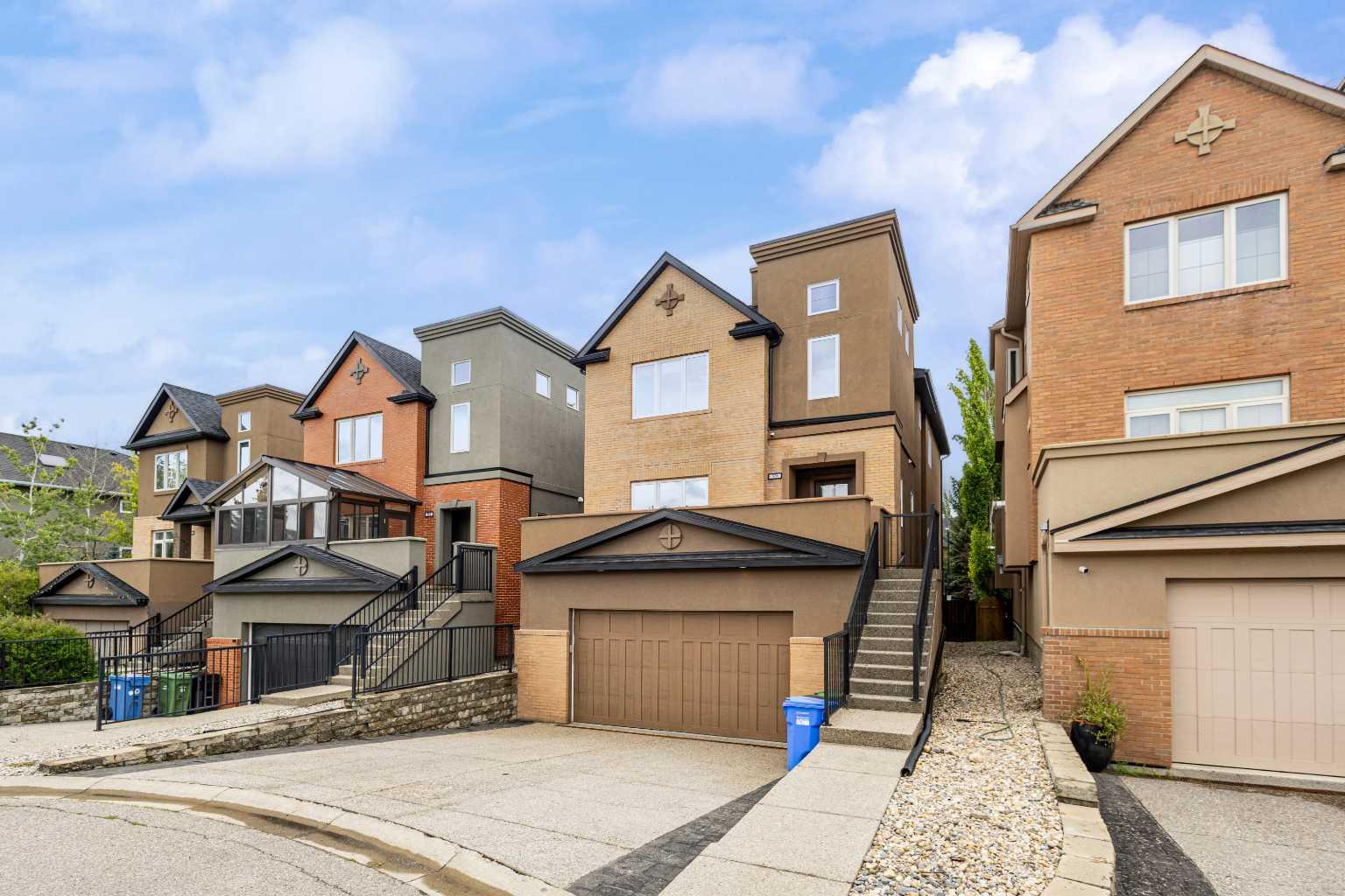 59 Aspen Meadows Grn SW, Calgary, AB T3H 5J9