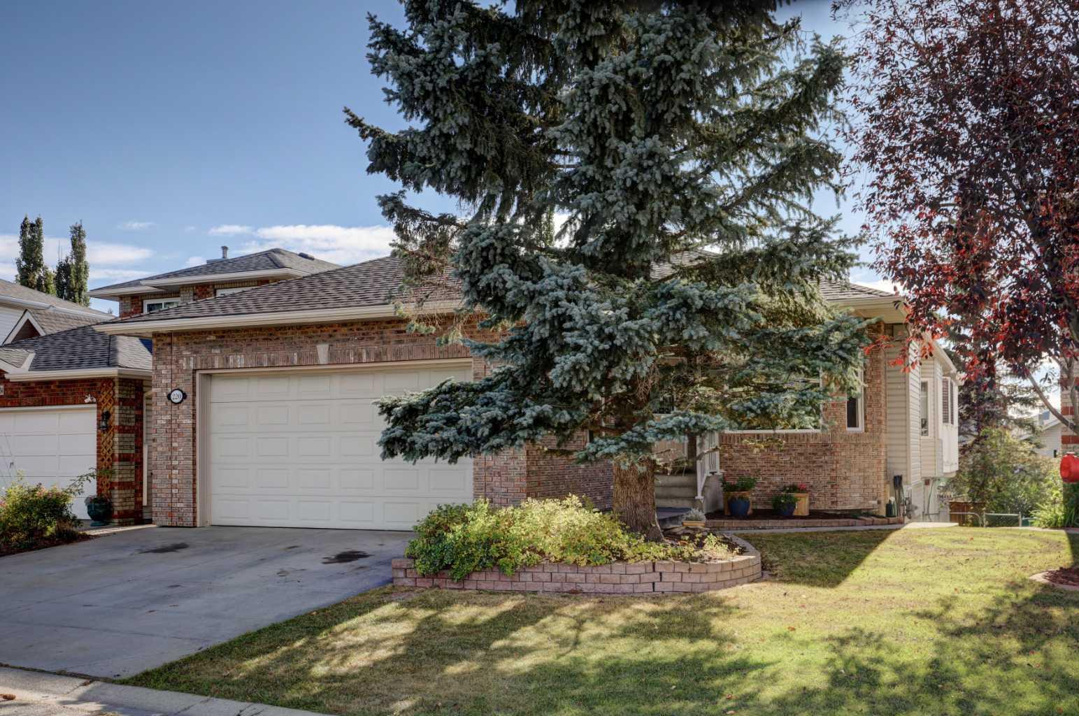 220 Citadel Park NW, Calgary, AB T3G 3X9