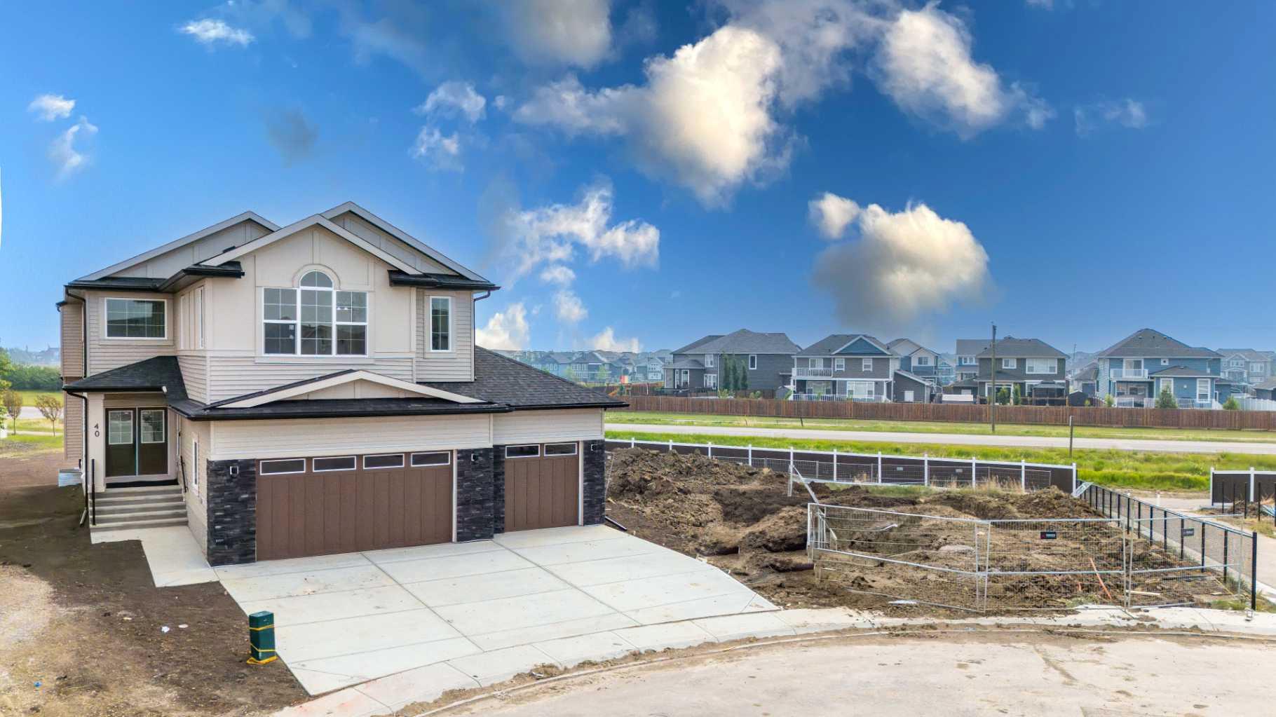 40 N Bridges Ct, Langdon, AB T0J 1X3