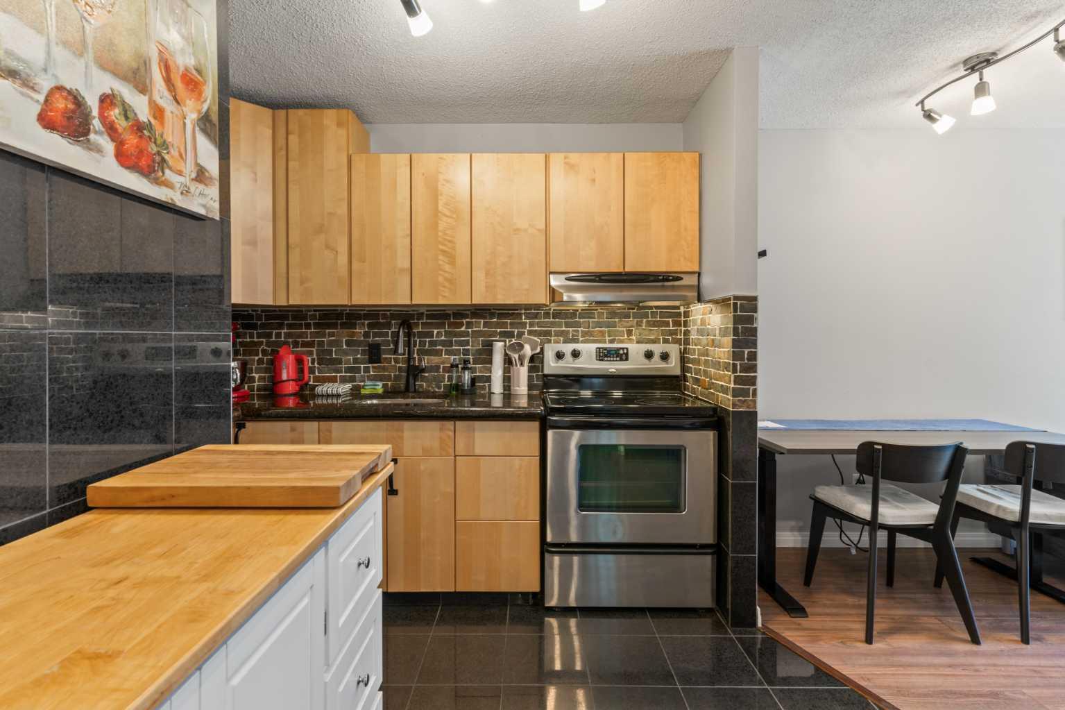339 13 Avenue Sw Unit 405, Calgary, AB T2R 0K3