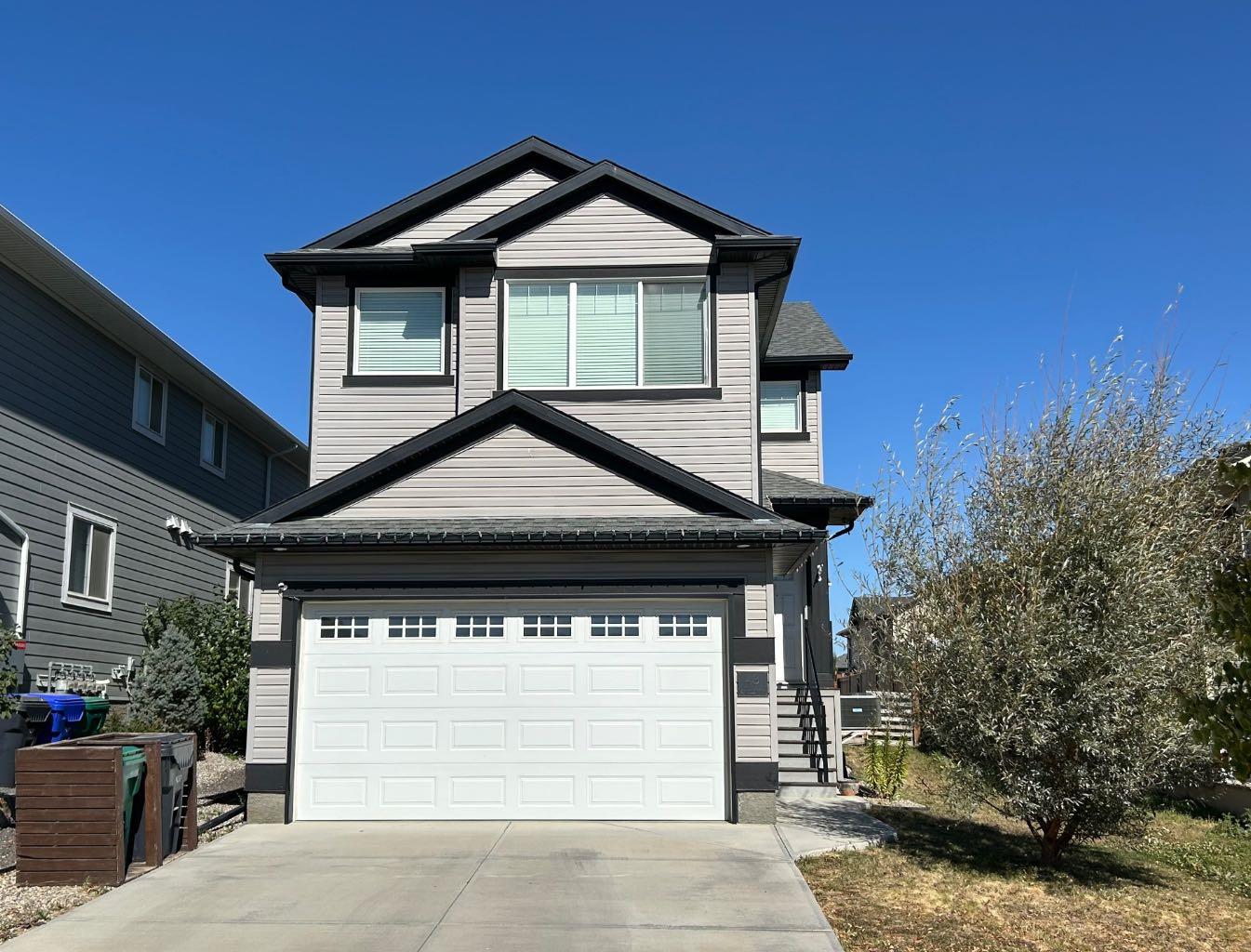 43 Country Meadows Blvd W, Lethbridge, AB T1J 5J4