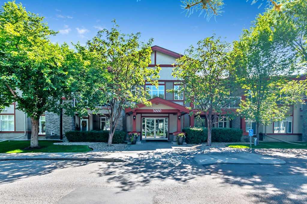 3221 Lake Fraser Grn SE, Calgary, AB T2J 7H9