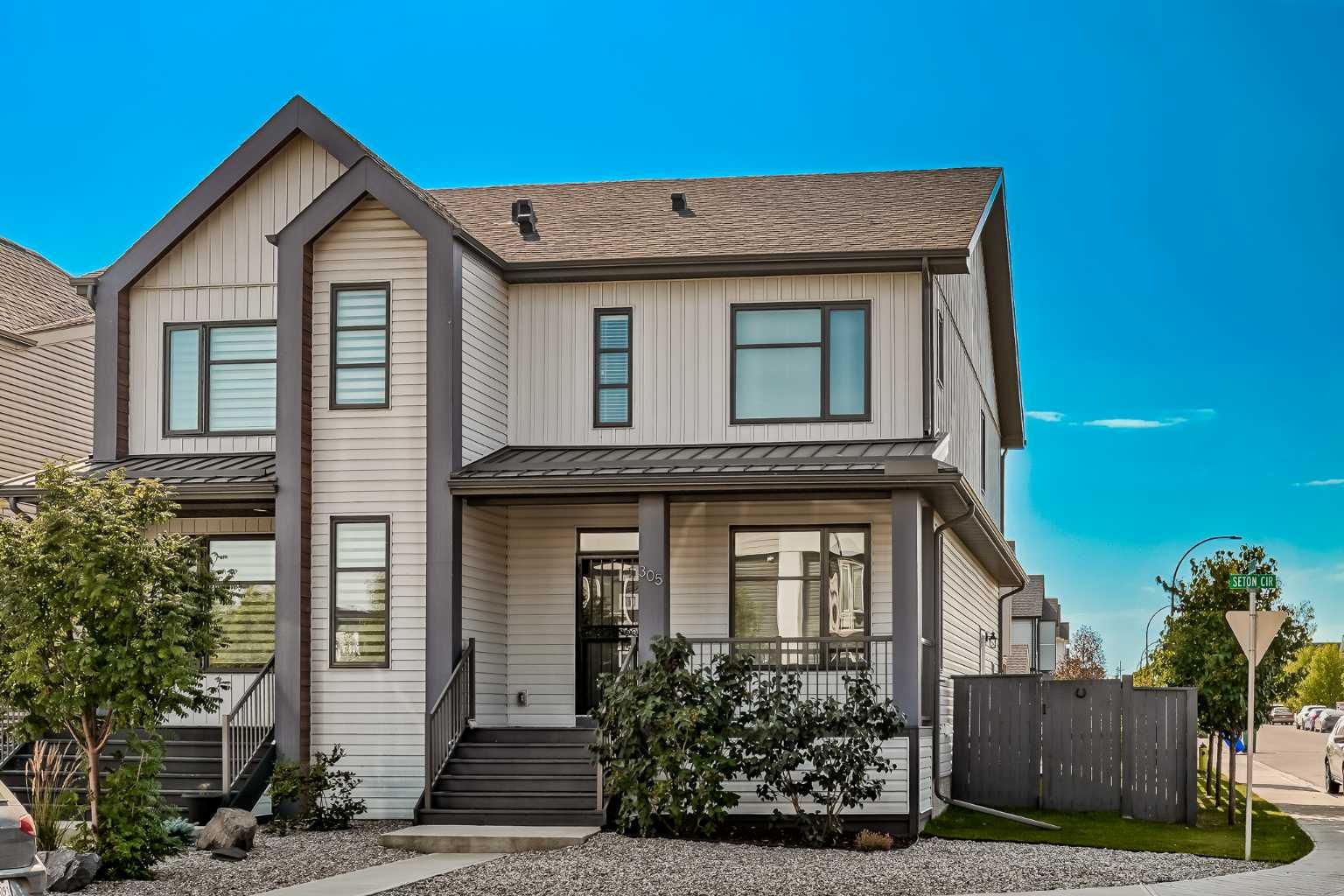 305 Seton Cir SE, Calgary, AB T3M 2V8