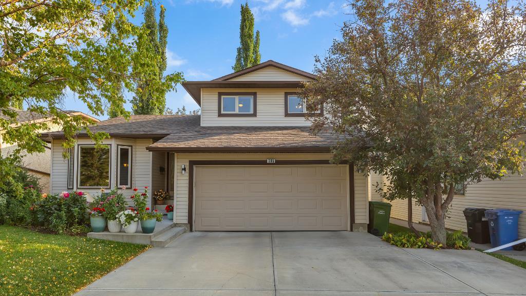 395 Silvergrove Dr NW, Calgary, AB T3B 4T2
