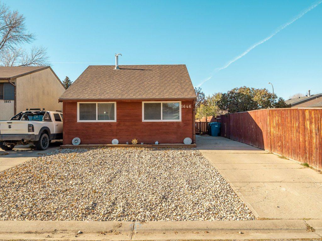 1646 St George Rd N, Lethbridge, AB T1H 5A1