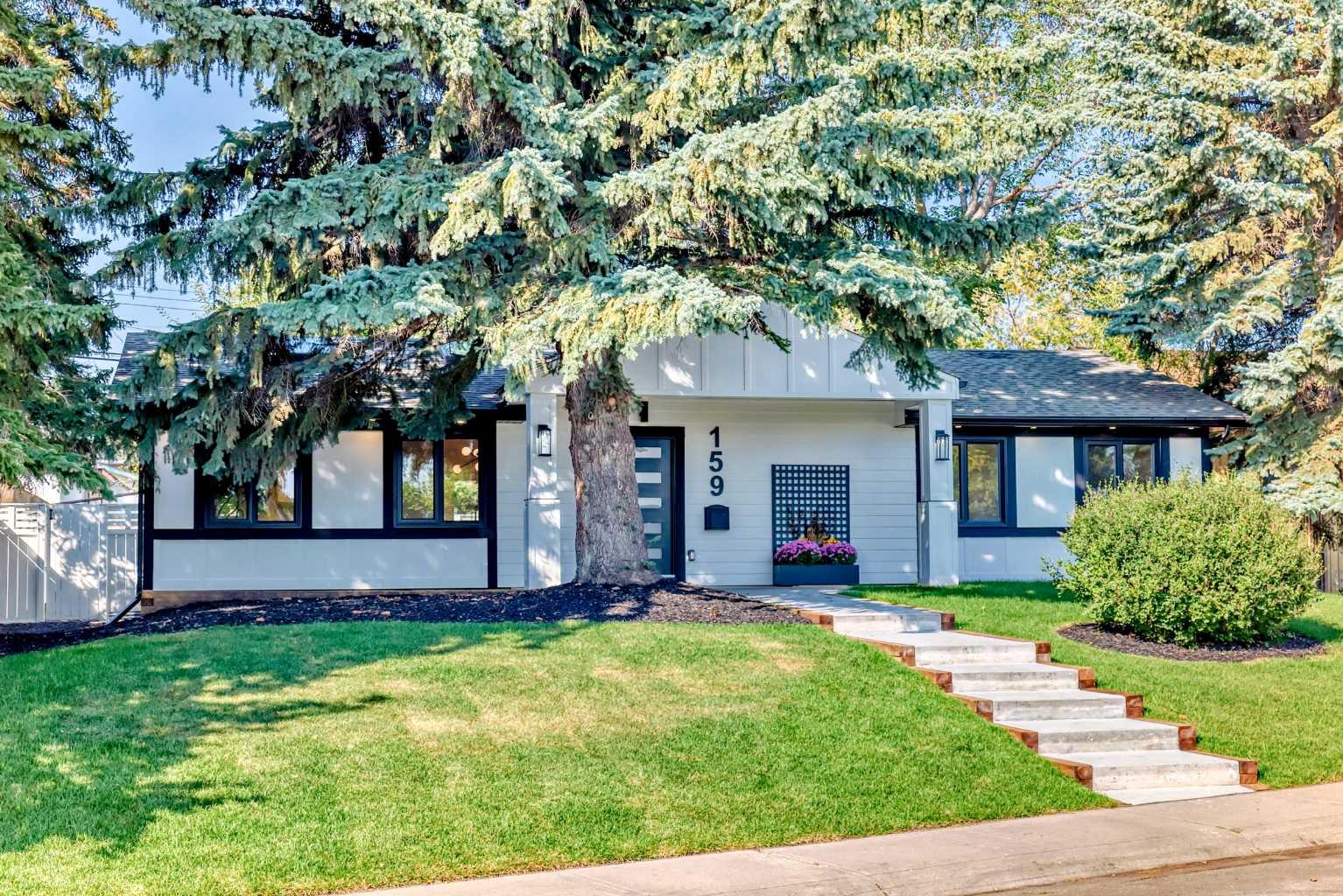159 Lake Wapta Rise SE, Calgary, AB T2J 2N2