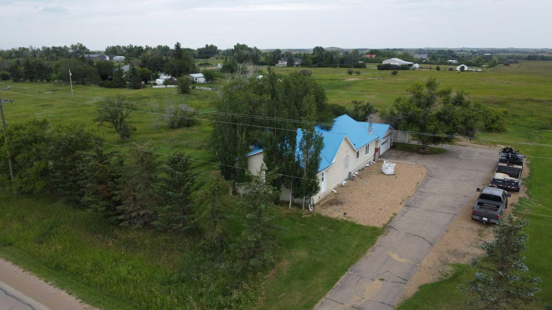 406 Fox Lake Trl, Hanna, AB T0J 1P0
