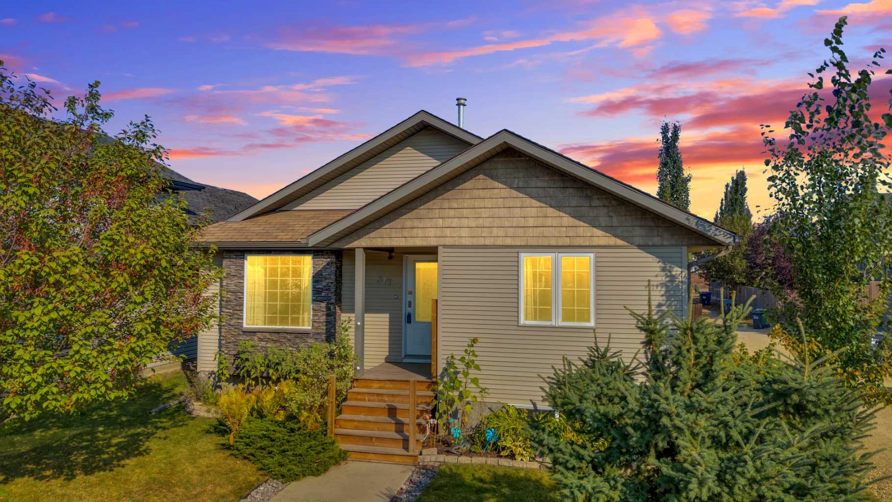 317 Jenner Cres, Red Deer, AB T4P 0B3