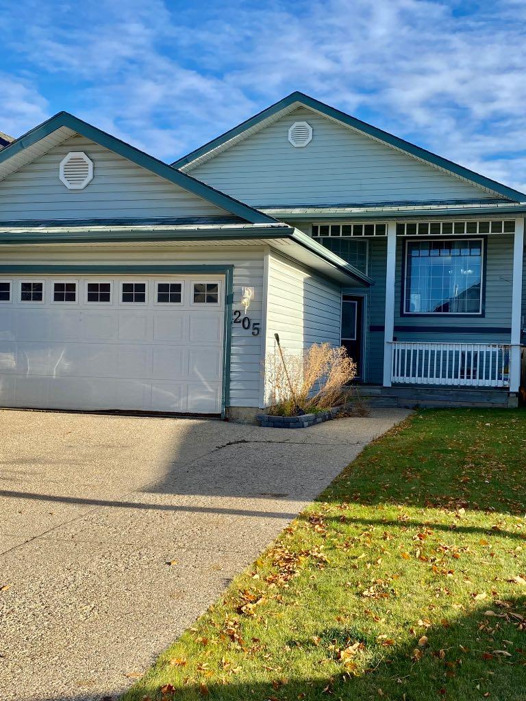 205 Smallwood St, Fort Mcmurray, AB T9K 2J7