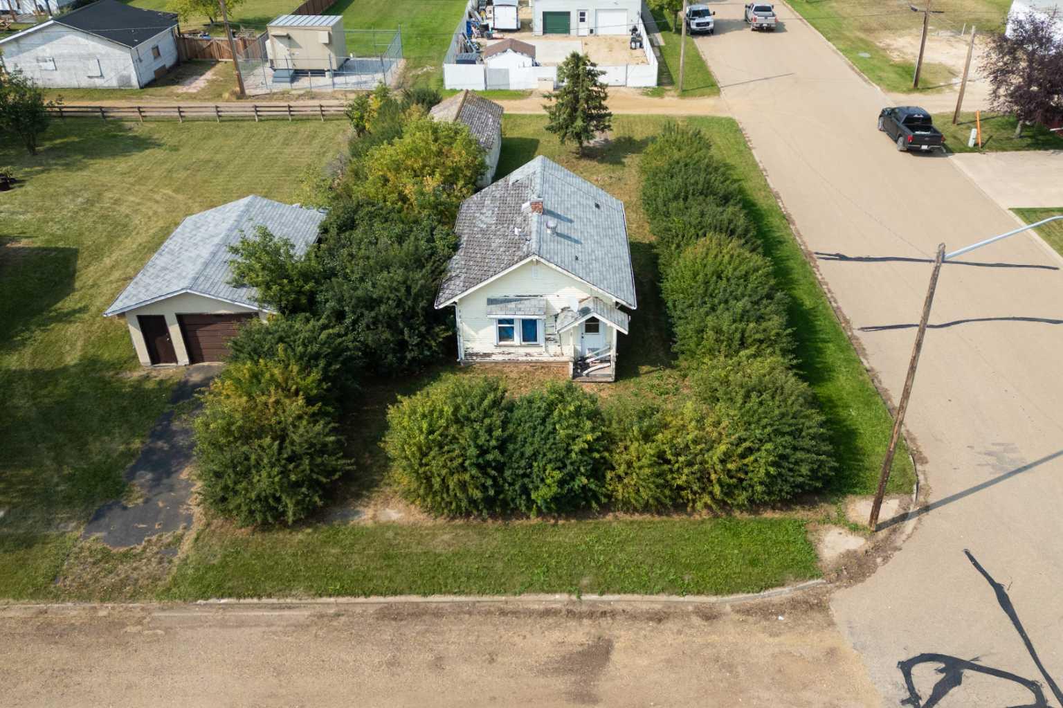 115 Niblock St, Bawlf, AB T0B 0J0