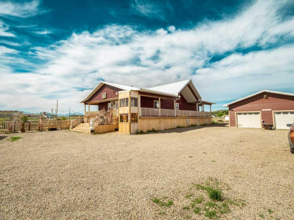 51 N 2 St E, Hill Spring, AB T0K 1E0