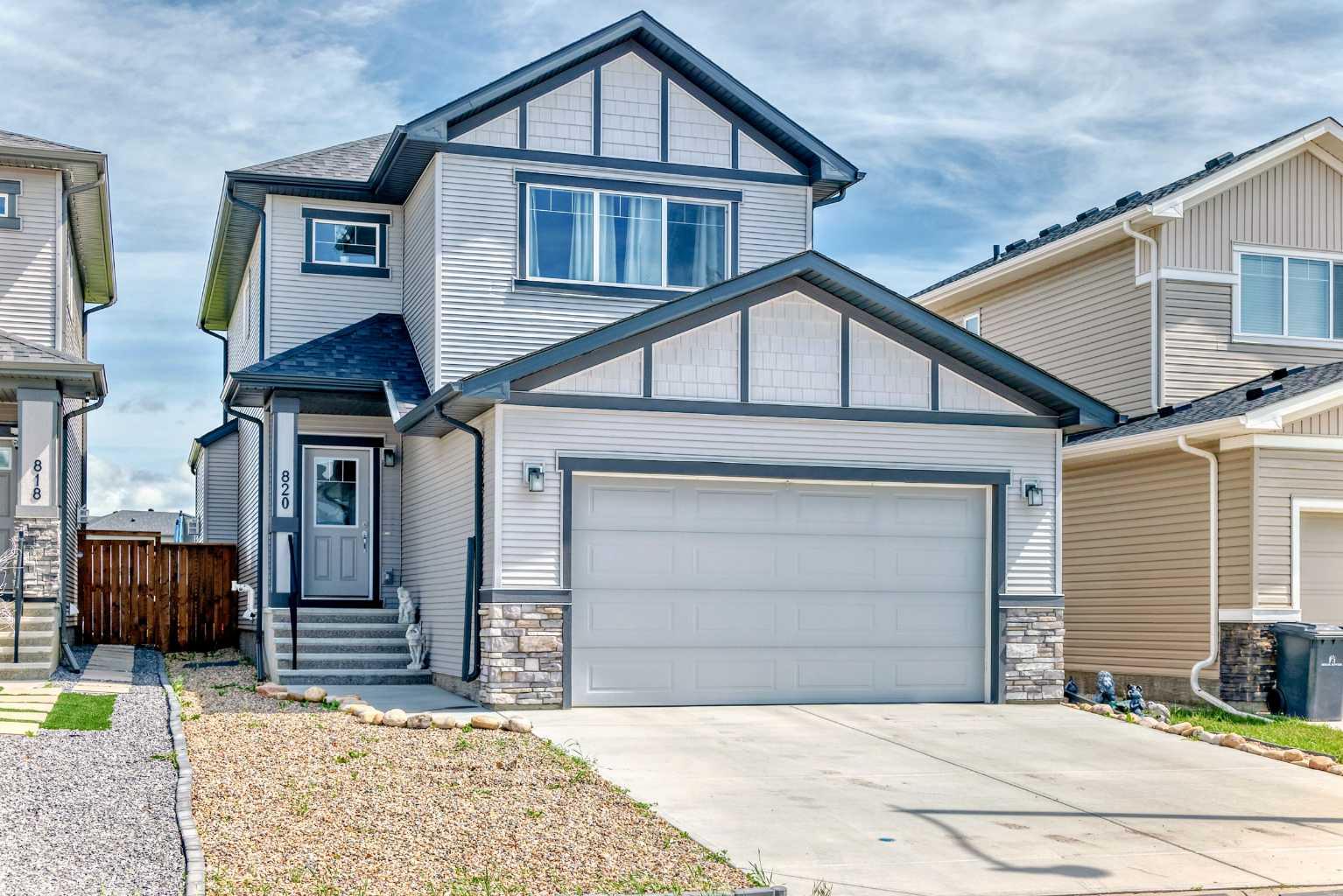 820 Hampshire Cres NE, High River, AB T1V 0E4