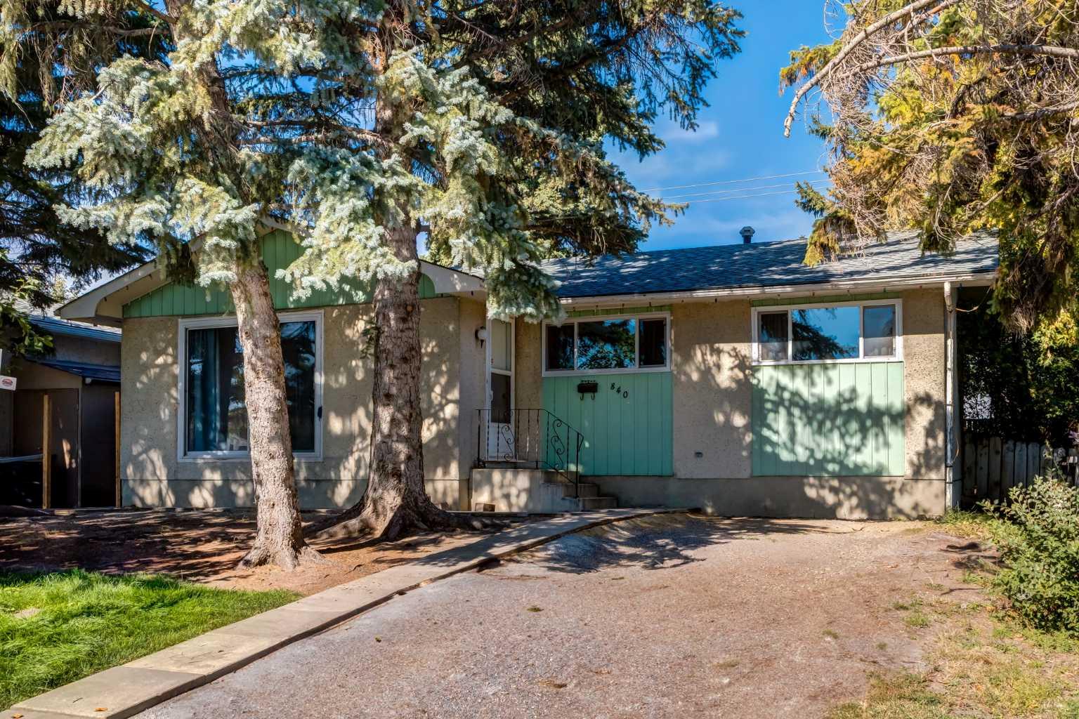 840 Raynard Cres SE, Calgary, AB T2A 1X7