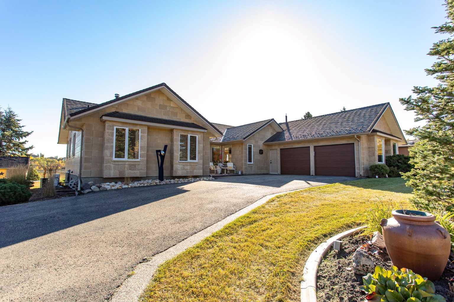 37 Wildrose St, Rural Lacombe County, AB T4L 1Y4