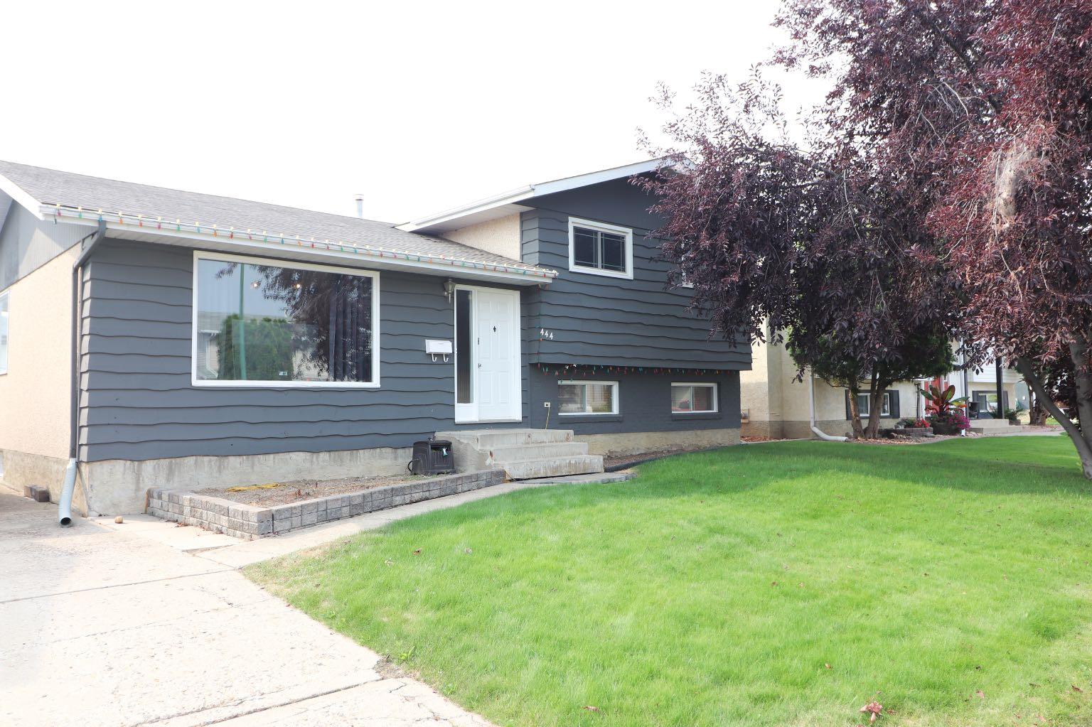 444 Sissons Cres SE, Medicine Hat, AB T1B 2J9