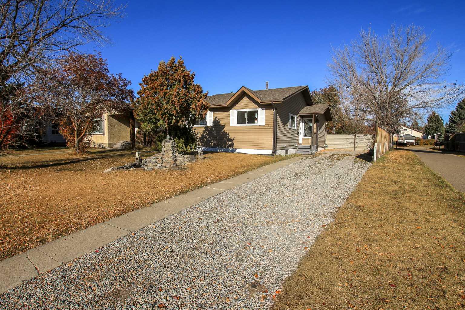 69 Erickson Dr, Red Deer, AB T4R 1X8