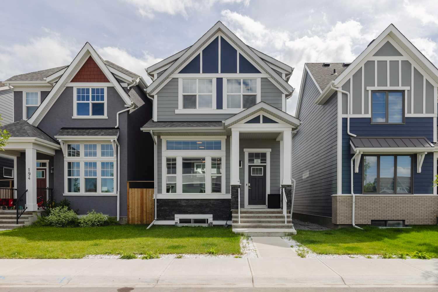 190 Magnolia Sq SE, Calgary, AB T3M 2W5