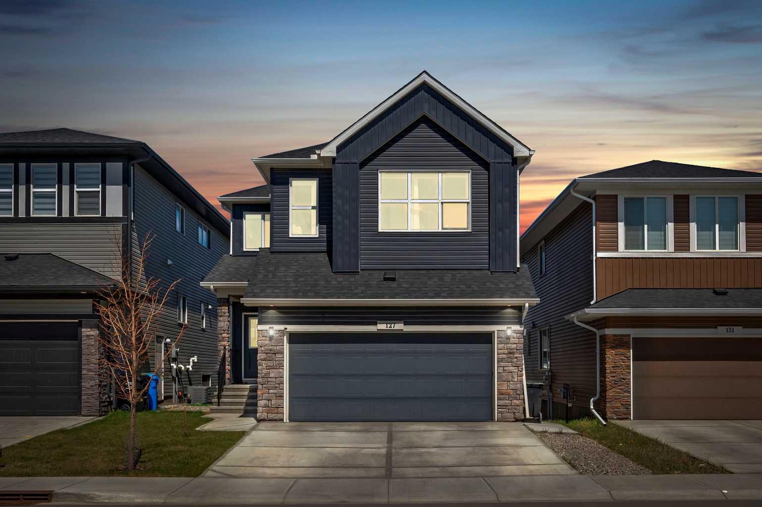 127 Ambleside Cres NW, Calgary, AB T3P 1S5
