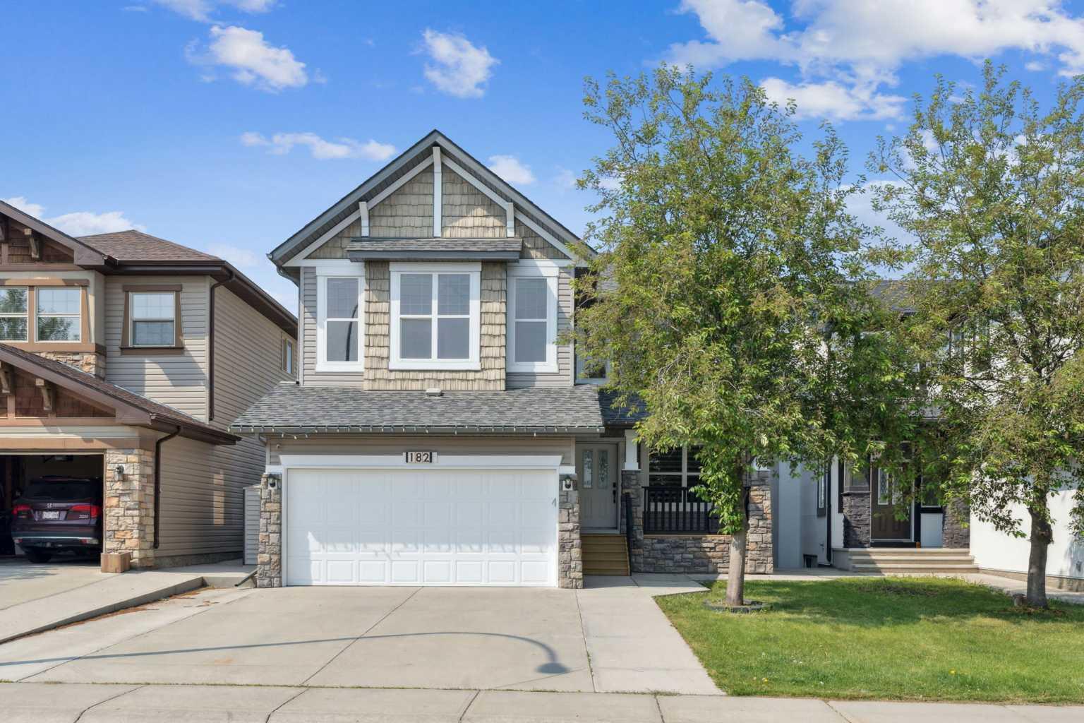 182 Panamount Rd NW, Calgary, AB T3K 0H8