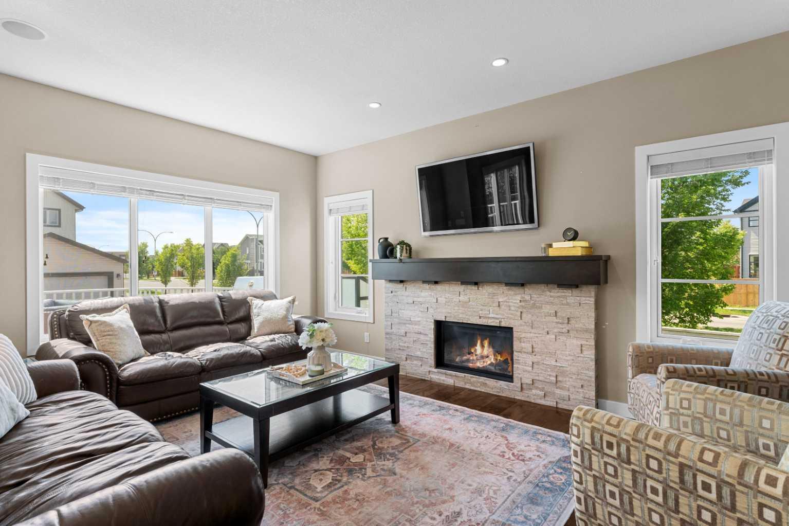 240 Copperpond Grn SE, Calgary, AB T2Z 1H9